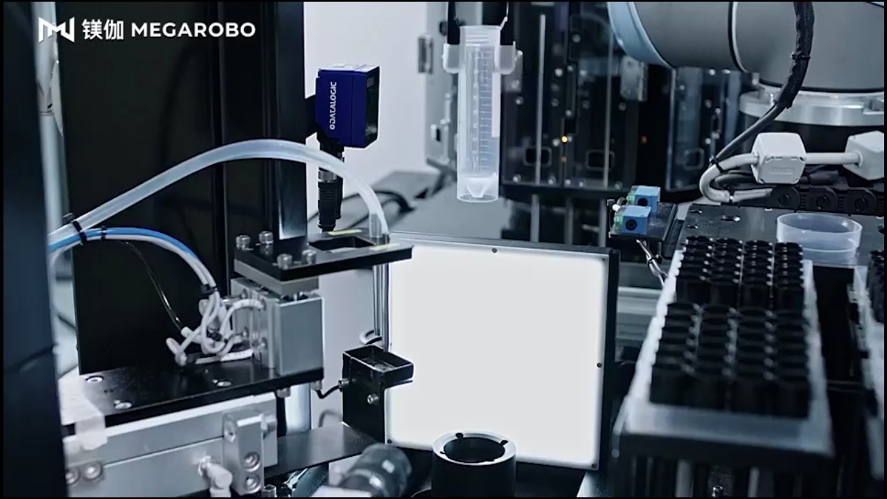 Automatyczna obsługa próbek wody w systemie laboratoryjnym